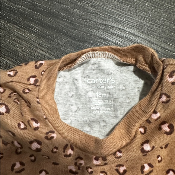 NWOT Carters 18 MO Cheetah Print PJ Set - Picture 3 of 4
